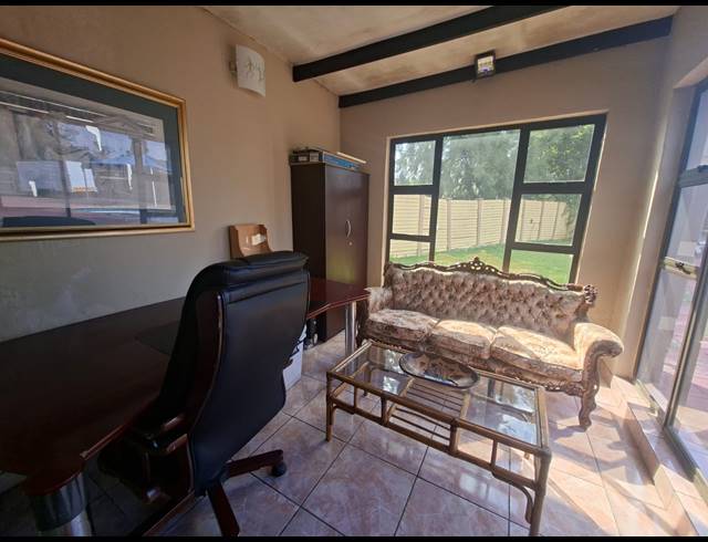 4 BEDROOM HOUSE FOR SALE IN ARCON PARK